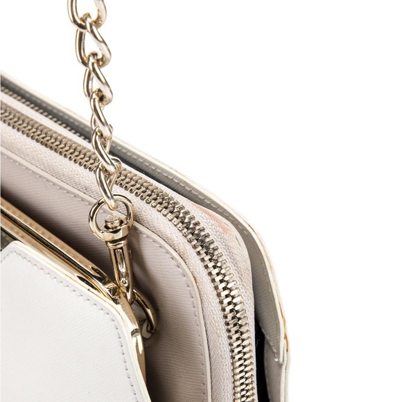 CROMIA Leather Chain Shoulder Bag white color - Picture 6 of 17
